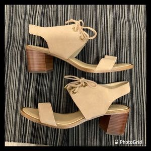 MICHAEL KORS ESTELA SUEDE BISQUE/BEIGE SANDALS EUC